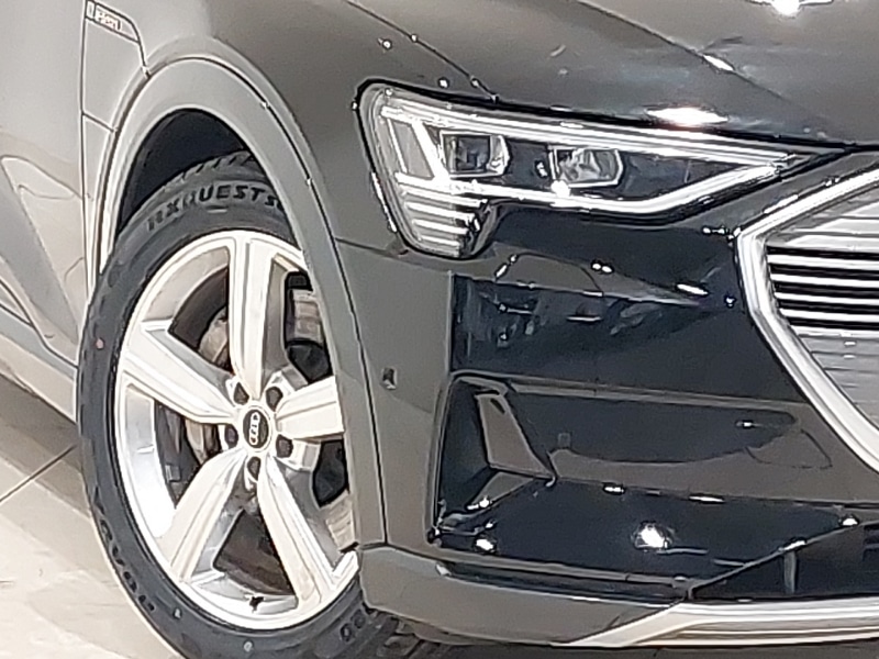 Used Audi e-tron 2021 for sale - 77495672: Photo 9