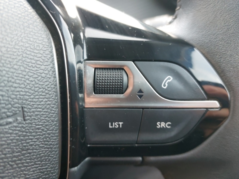 Used Peugeot 2008 2022 for sale - 76656860: Photo 12