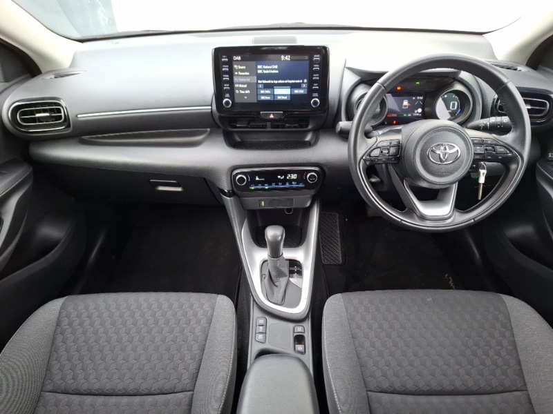Used Toyota Yaris 2022 for sale - 77875748: Photo 2