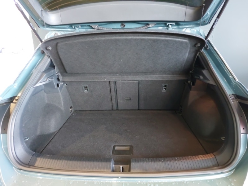 Used Volkswagen T-Roc 2022 for sale - 76472057: Photo 8