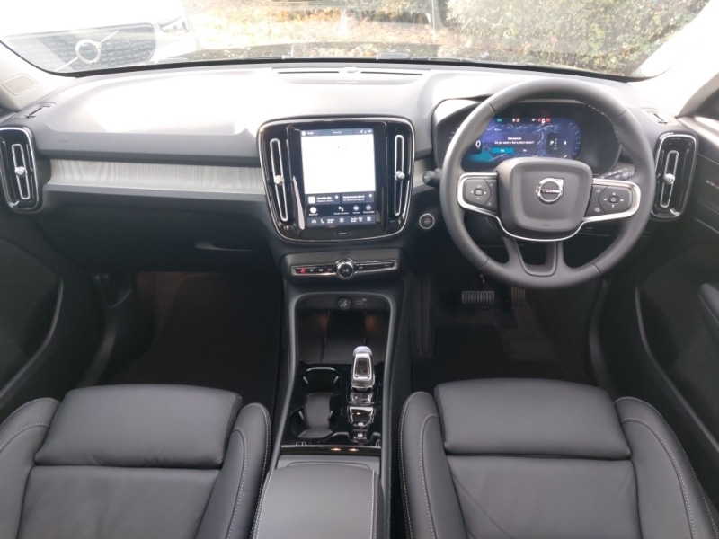Used Volvo XC40 2025 for sale - 76555724: Photo 2