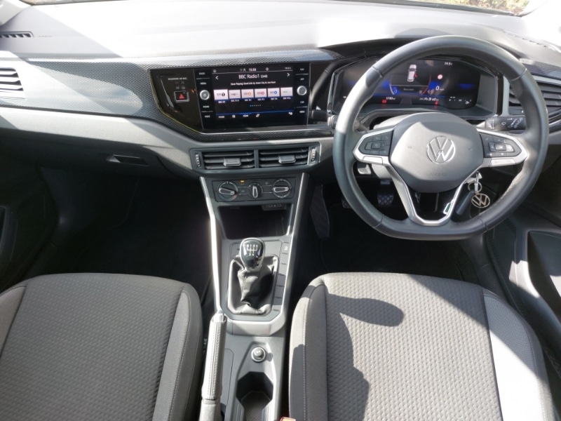 Used Volkswagen Polo 2024 for sale - 76920685: Photo 2