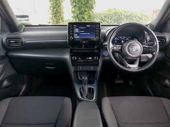 Used Toyota Yaris Cross 2022 for sale - 77253233: Photo