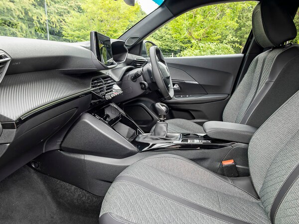 Used Peugeot 2008 2025 for sale - 76310213: Photo 5