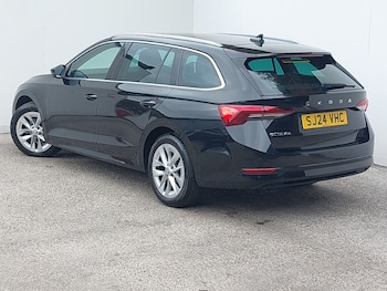 Used Skoda Octavia 2024 for sale - 75652100: Photo