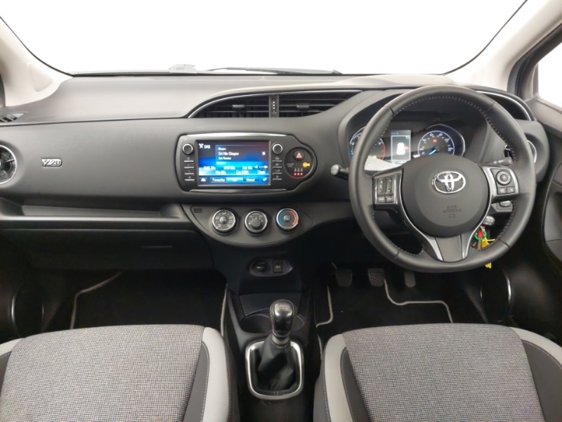 Used Toyota Yaris 2020 for sale - 77449273: Photo 2