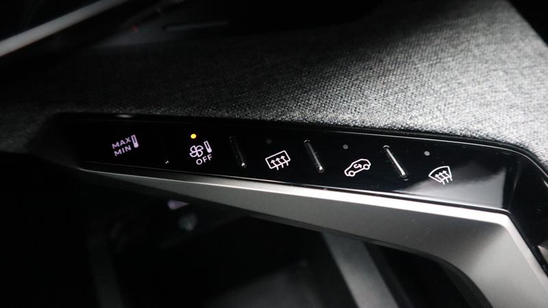 Used Peugeot 3008 2025 for sale - 77117443: Photo 32