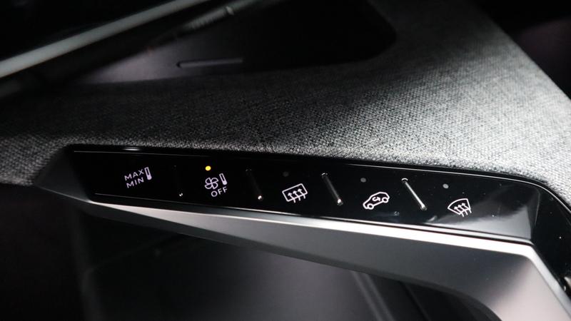 Used Peugeot 3008 2024 for sale - 77117463: Photo 32