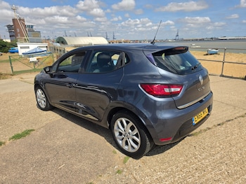 Used Renault Clio 2017 for sale - 79491442: Photo