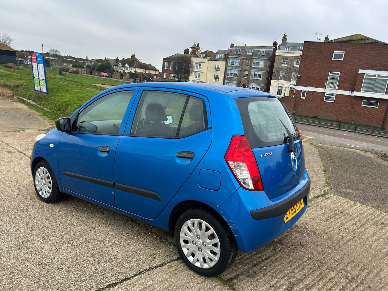 Used Hyundai i10 2010 for sale - 77365409: Photo 4