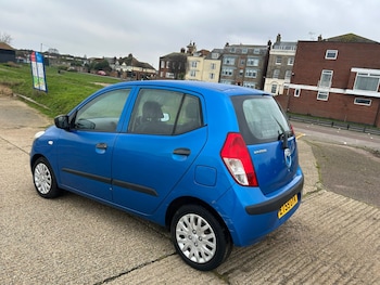 Used Hyundai i10 2010 for sale - 77365409: Photo