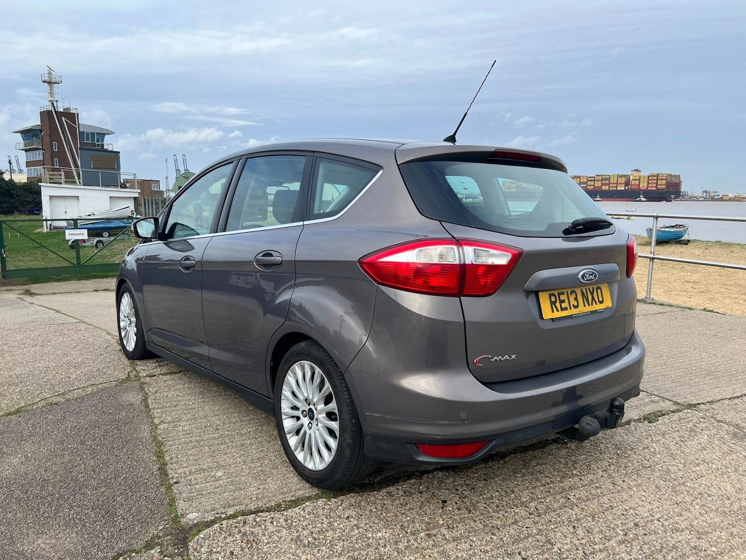 Used Ford C-Max 2013 for sale - 77649874: Photo 6