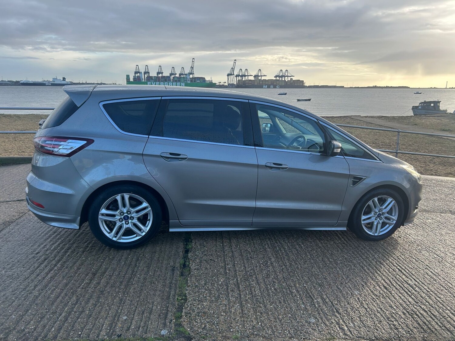 Used Ford S-Max 2016 for sale - 77590142: Photo 6