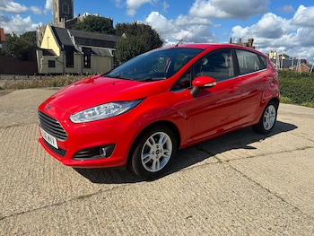Used Ford Fiesta 2016 for sale - 76078880: Photo