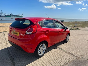Used Ford Fiesta 2016 for sale - 76078880: Photo