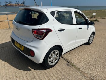 Used Hyundai i10 2017 for sale - 75592446: Photo