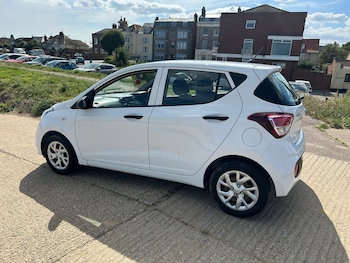 Used Hyundai i10 2017 for sale - 75592446: Photo