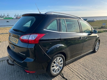 Used Ford Grand C-Max 2011 for sale - 77020665: Photo