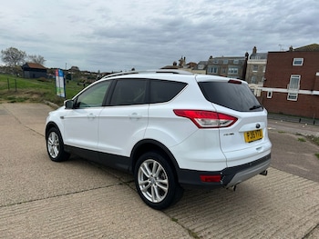 Used Ford Kuga 2015 for sale - 76504900: Photo