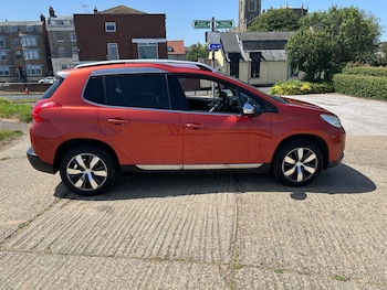 Used Peugeot 2008 2015 for sale - 78708402: Photo