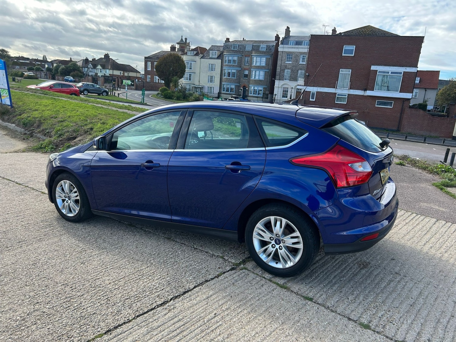 Used Ford Focus 2014 for sale - 76353709: Photo 3