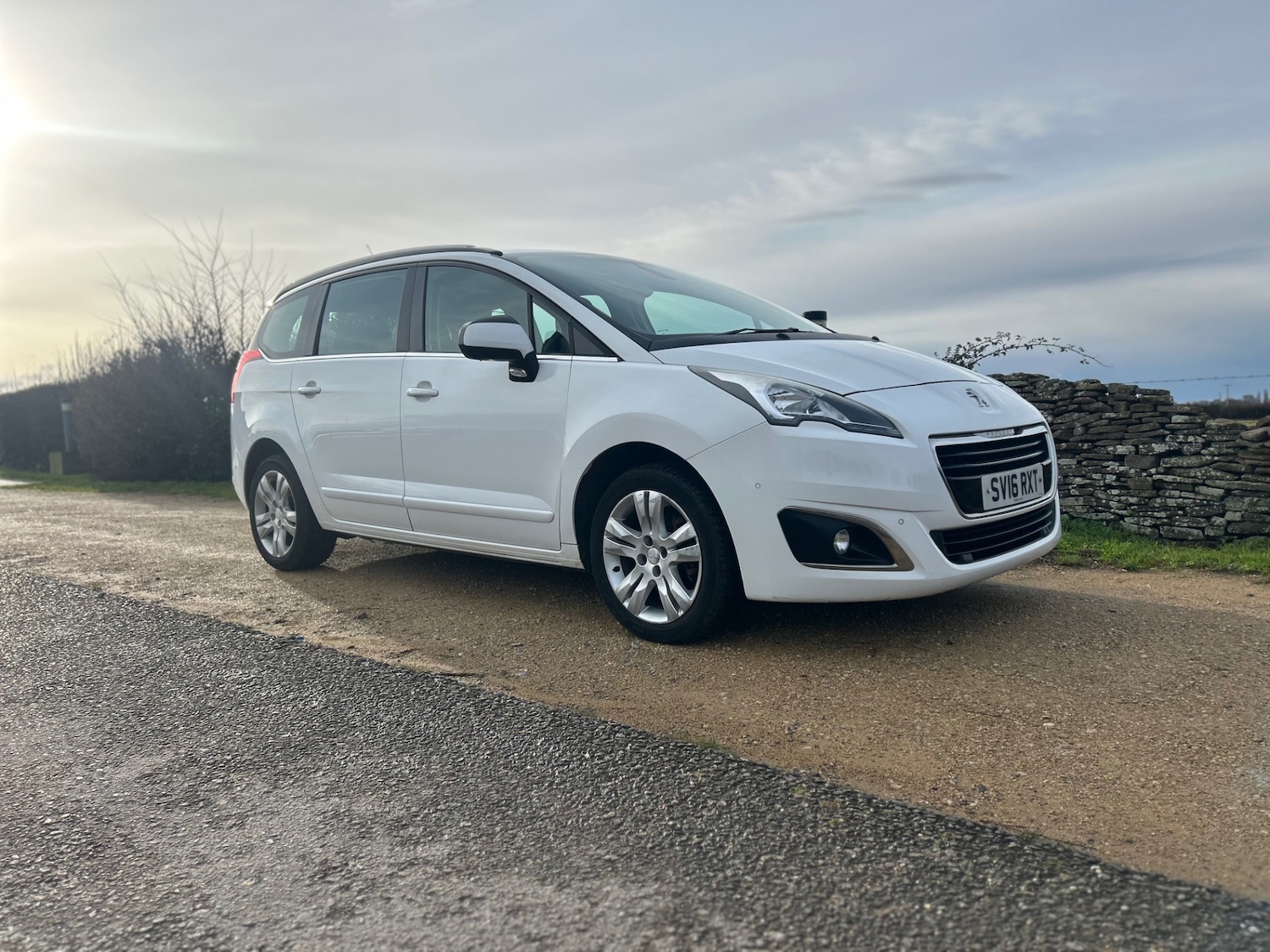 Used Peugeot 5008 2016 for sale - 77414490: Photo 16