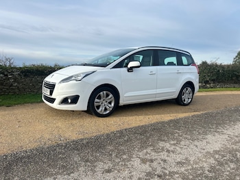 Used Peugeot 5008 2016 for sale - 77414490: Photo