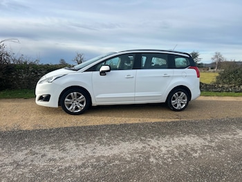 Used Peugeot 5008 2016 for sale - 77414490: Photo