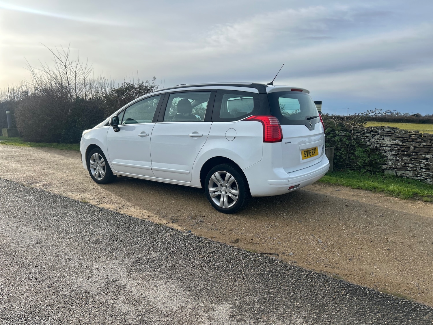 Used Peugeot 5008 2016 for sale - 77414490: Photo 5