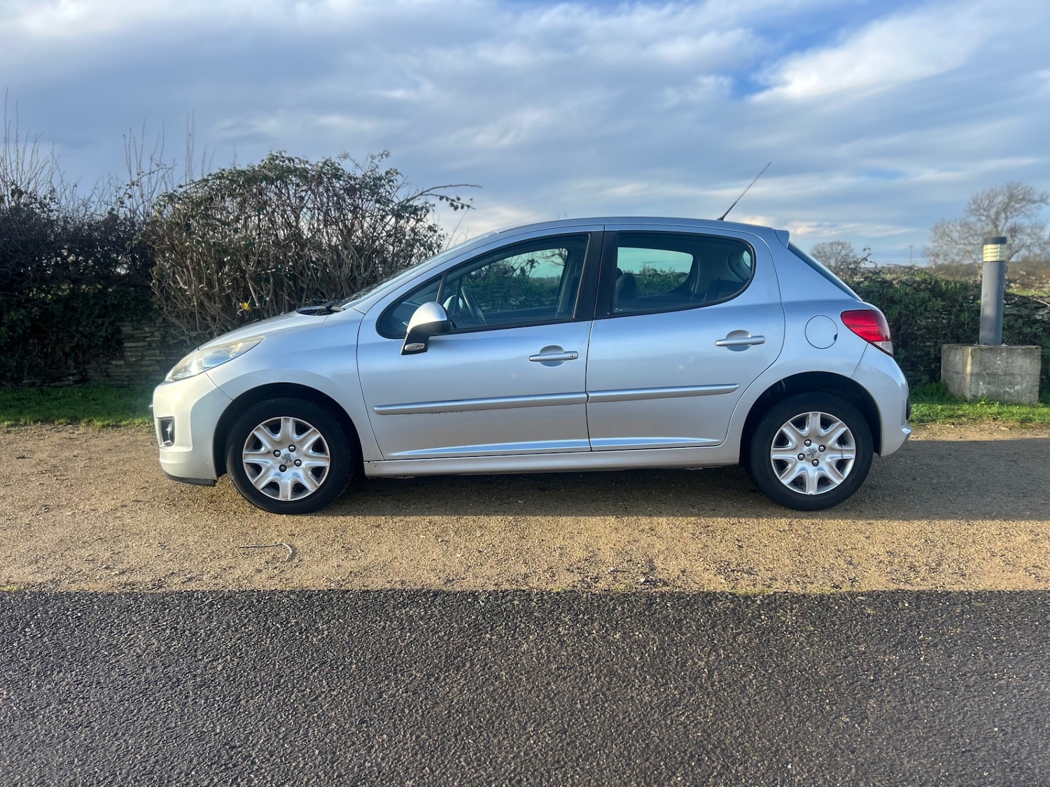 Used Peugeot 207 2012 for sale - 77414962: Photo 3