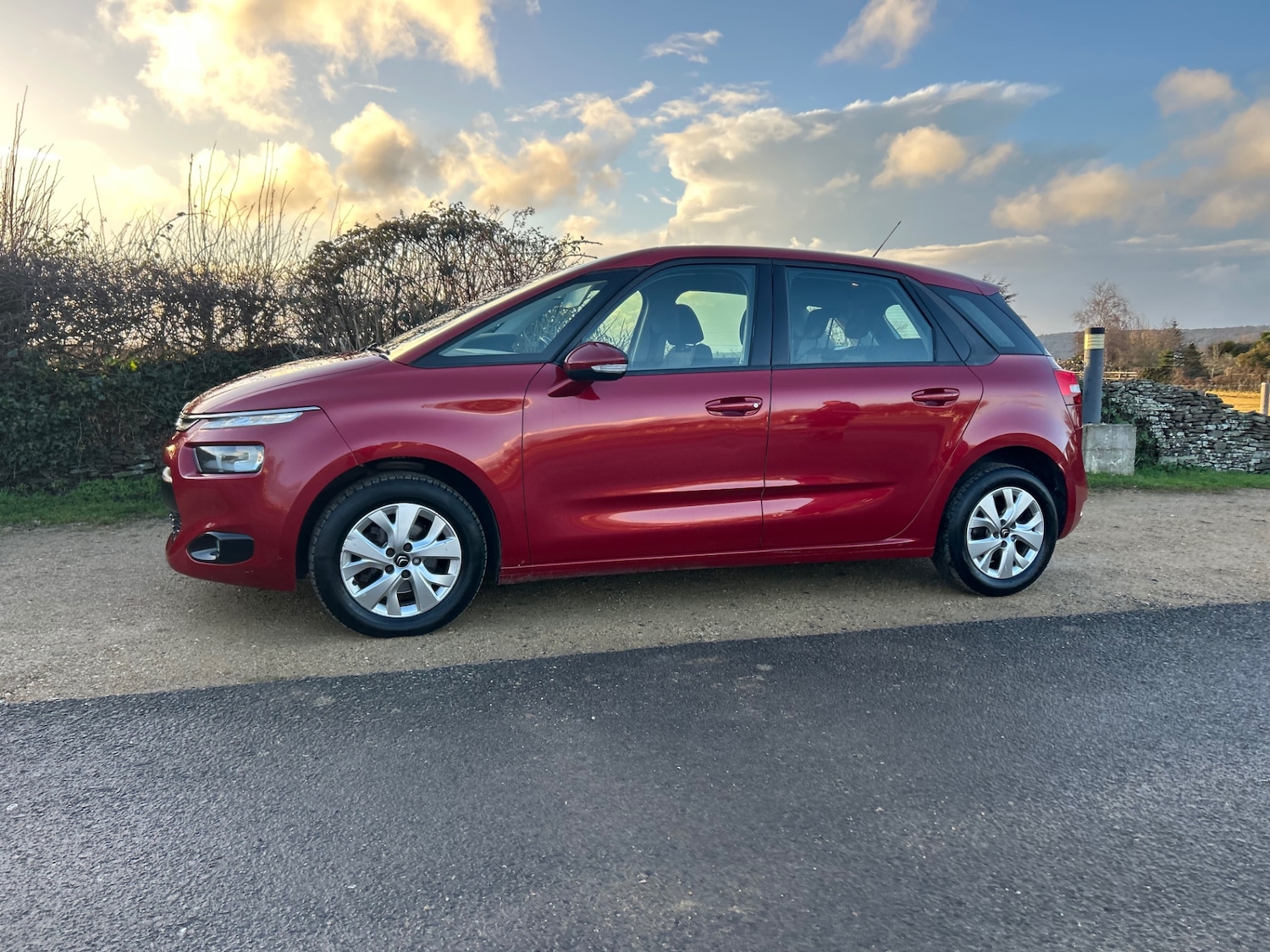 Used Citroen C4 Picasso 2015 for sale - 77414190: Photo 3