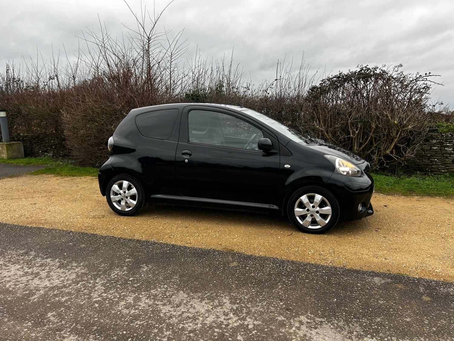 Used Toyota AYGO 2013 for sale - 77409754: Photo 11