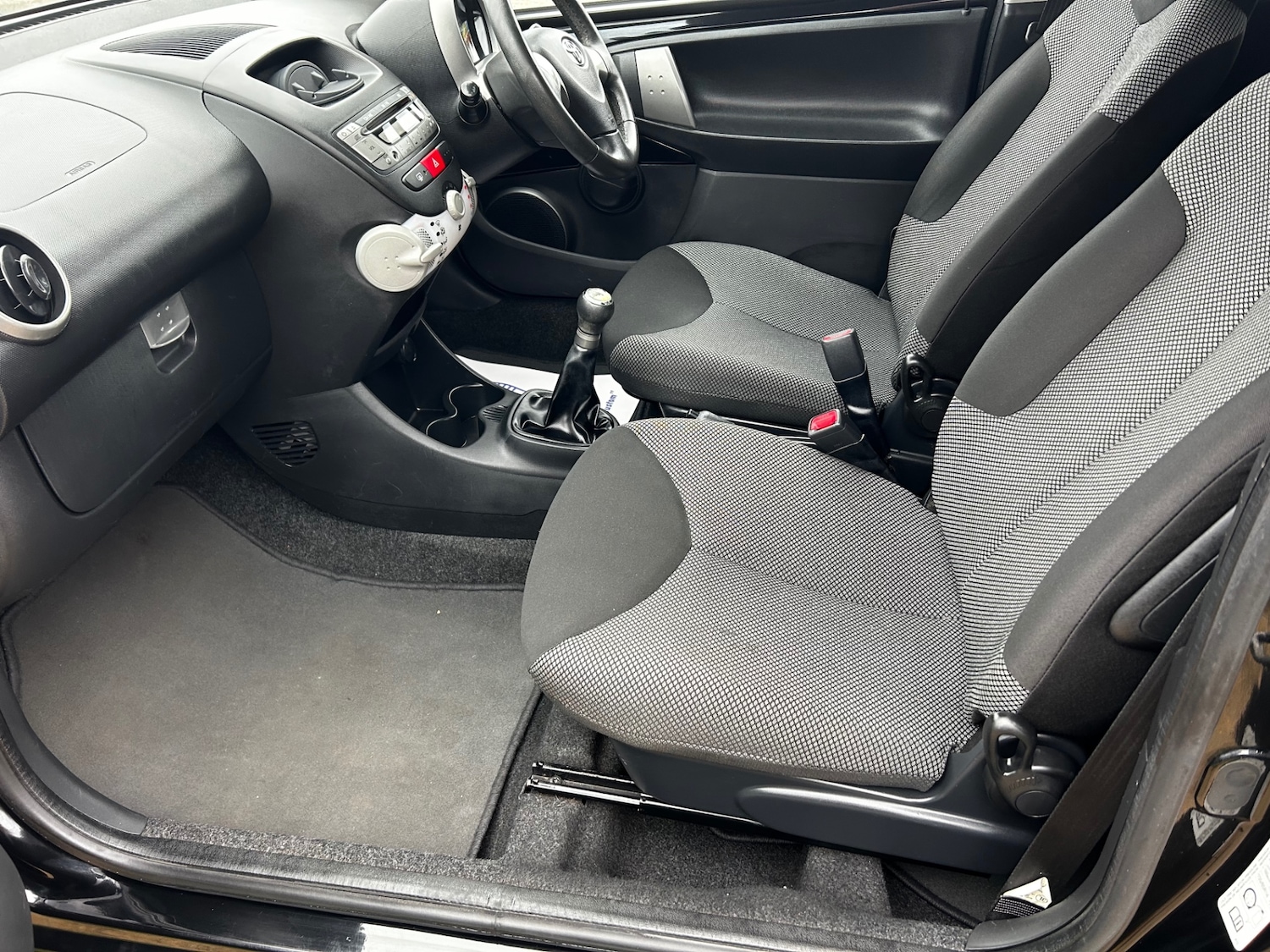 Used Toyota AYGO 2013 for sale - 77409754: Photo 23