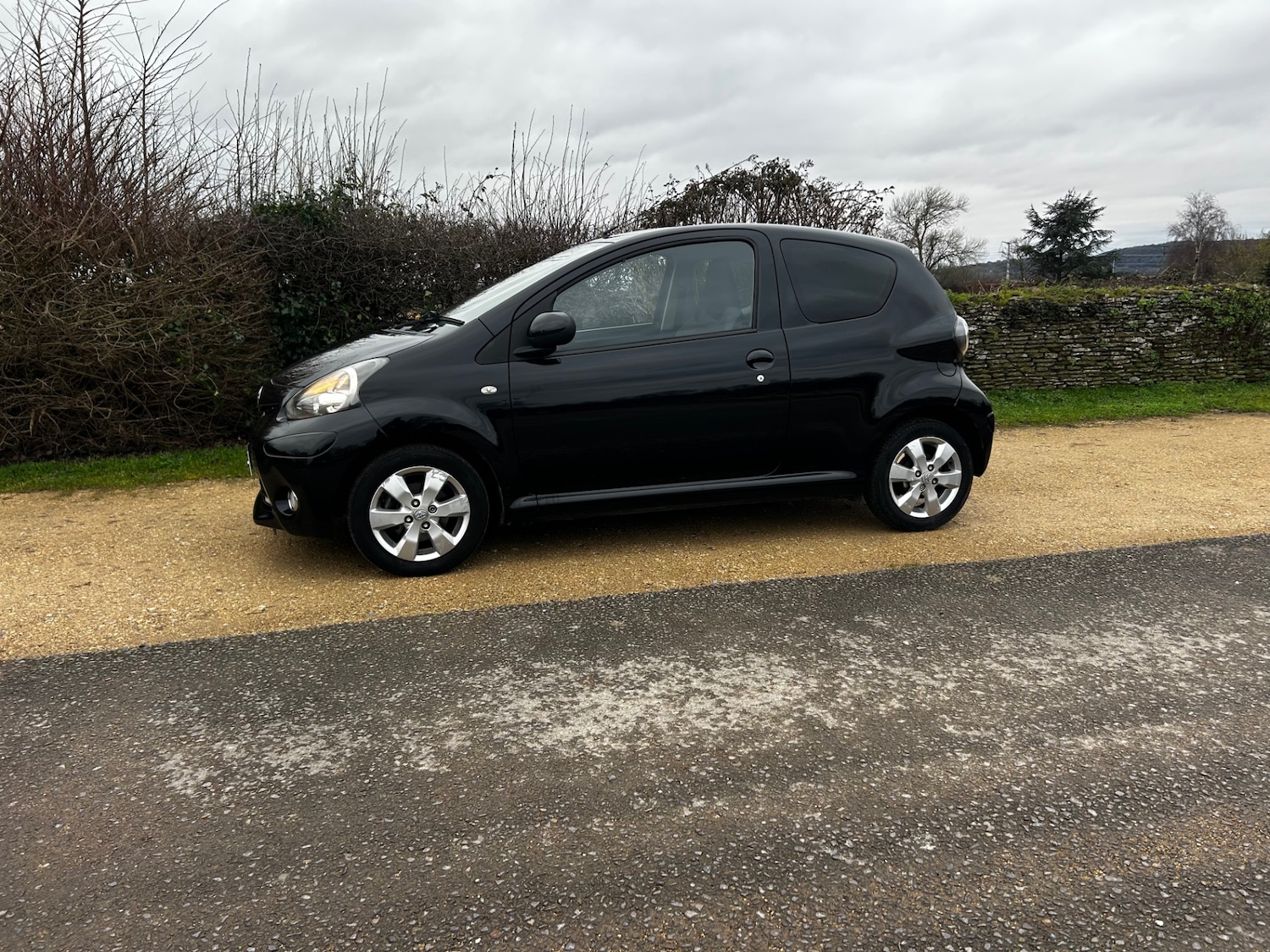 Used Toyota AYGO 2013 for sale - 77409754: Photo 3