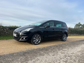 Used Peugeot 5008 2014 for sale - 77414234: Photo