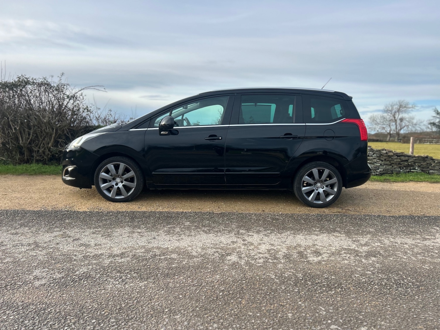 Used Peugeot 5008 2014 for sale - 77414234: Photo 4
