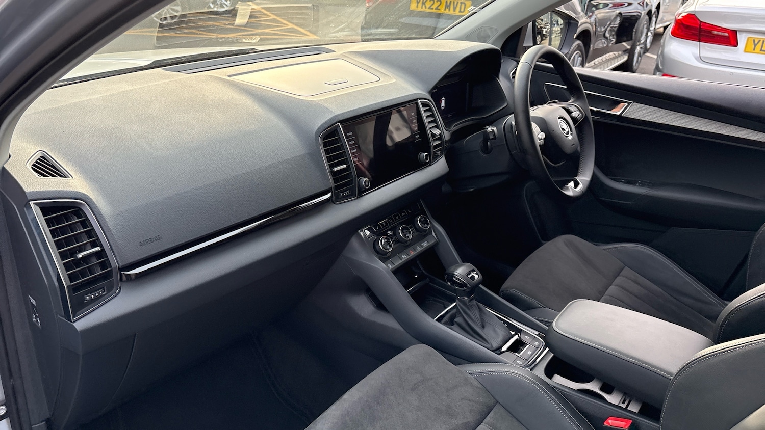 Used Skoda Karoq 2024 for sale - 77988934: Photo 2