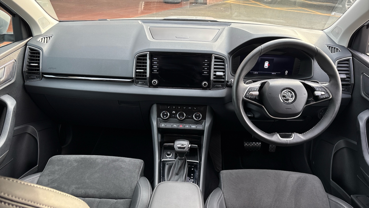 Used Skoda Karoq 2024 for sale - 77988934: Photo 9