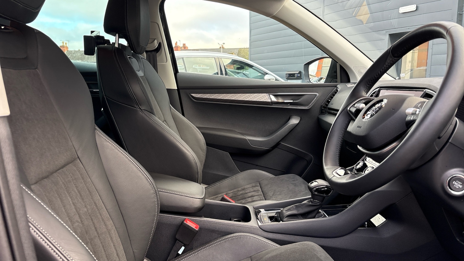 Used Skoda Karoq 2024 for sale - 77271299: Photo 15