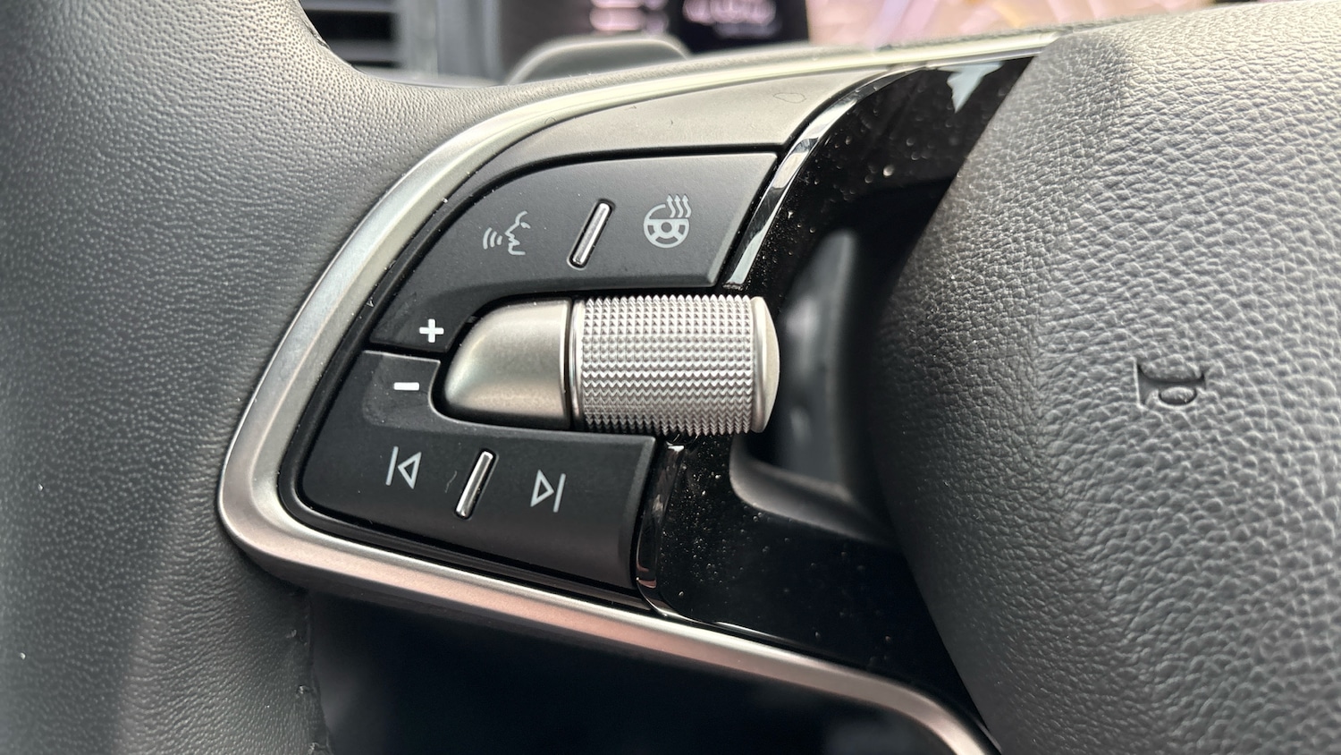 Used Skoda Karoq 2024 for sale - 77271299: Photo 17