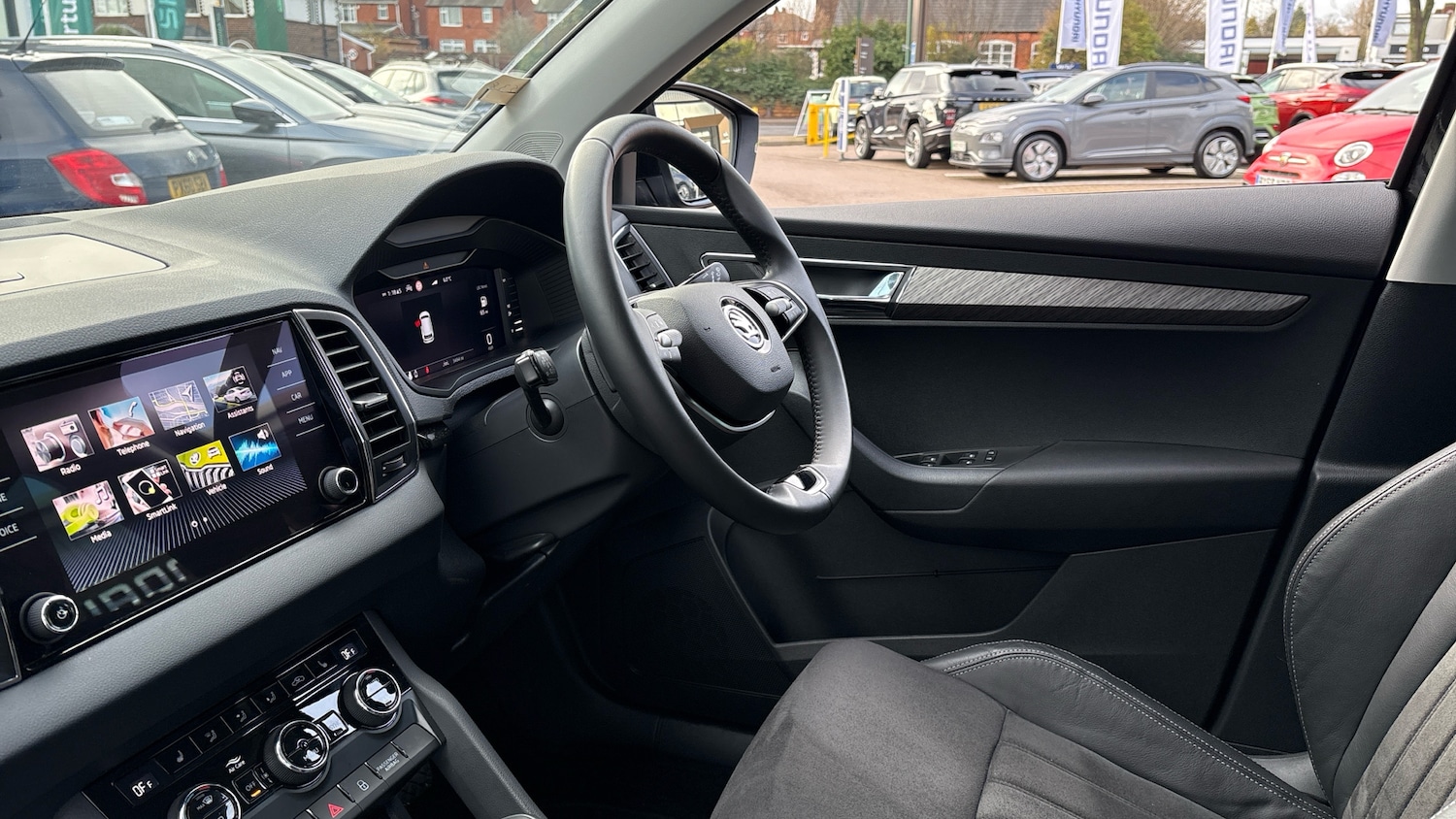 Used Skoda Karoq 2024 for sale - 77271299: Photo 2