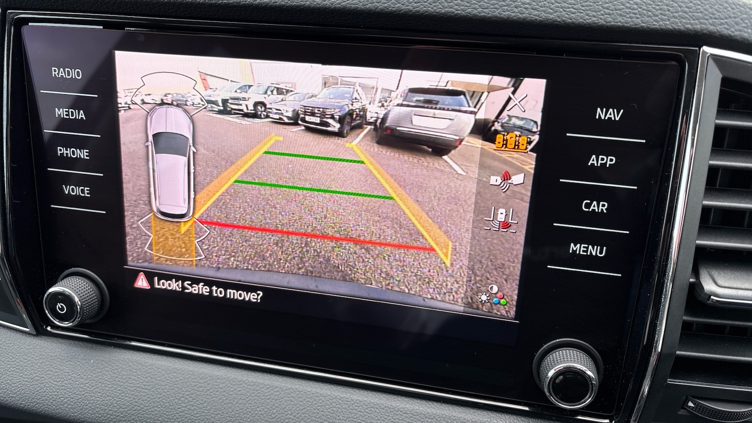 Used Skoda Karoq 2024 for sale - 77271299: Photo 40