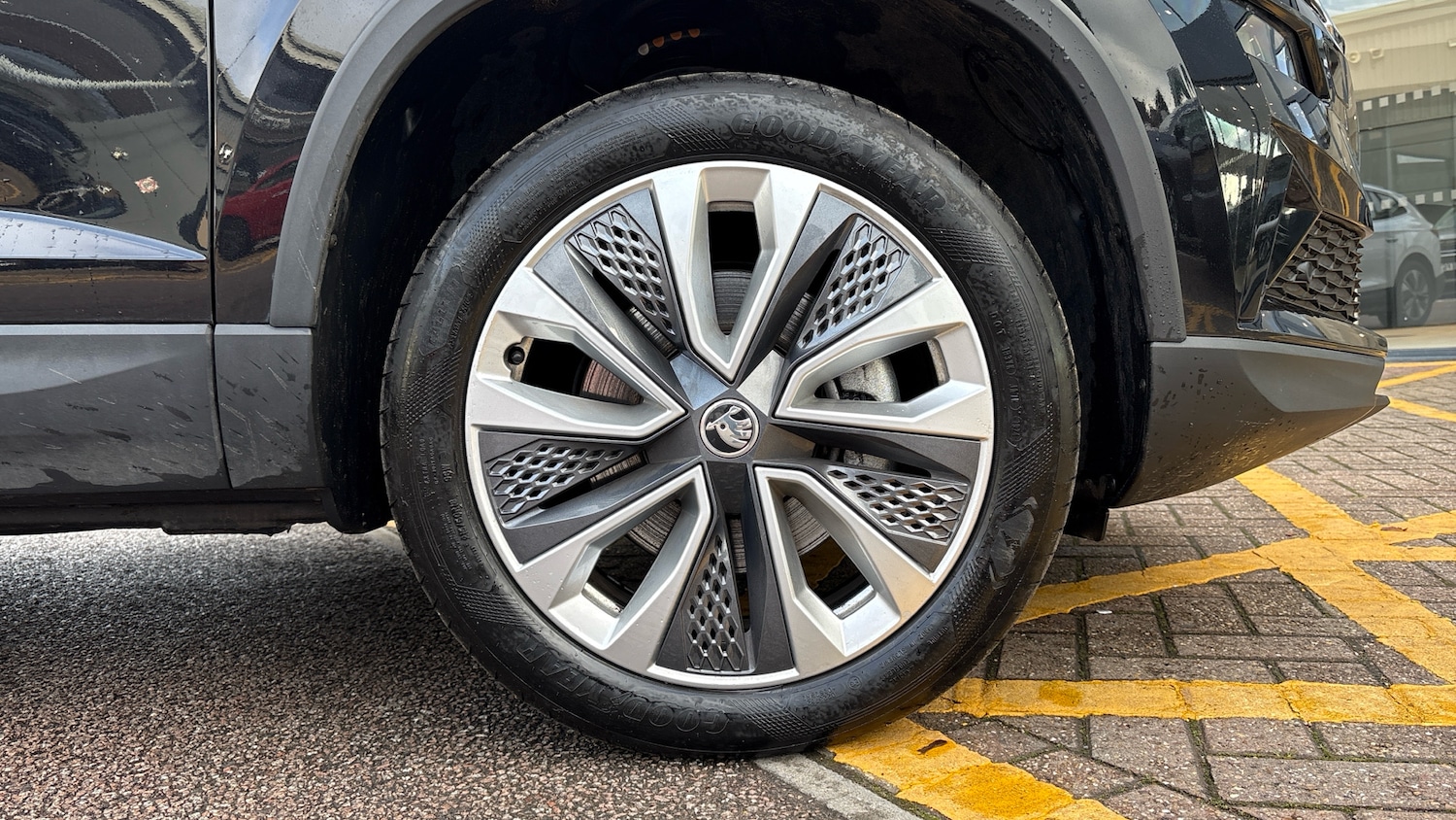 Used Skoda Karoq 2024 for sale - 77271299: Photo 5