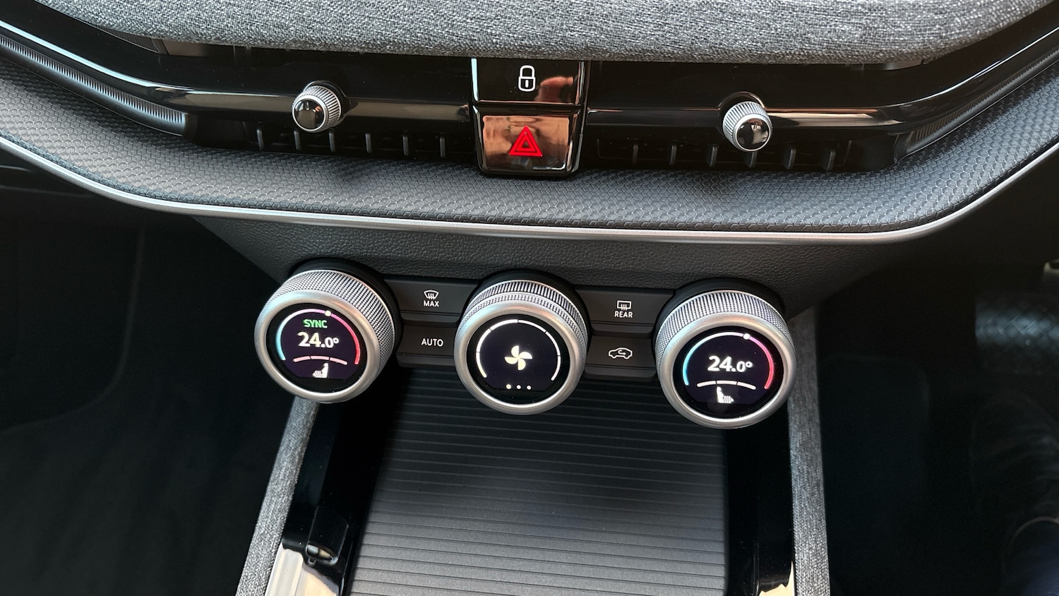 Used Skoda Superb 2024 for sale - 76437028: Photo 13