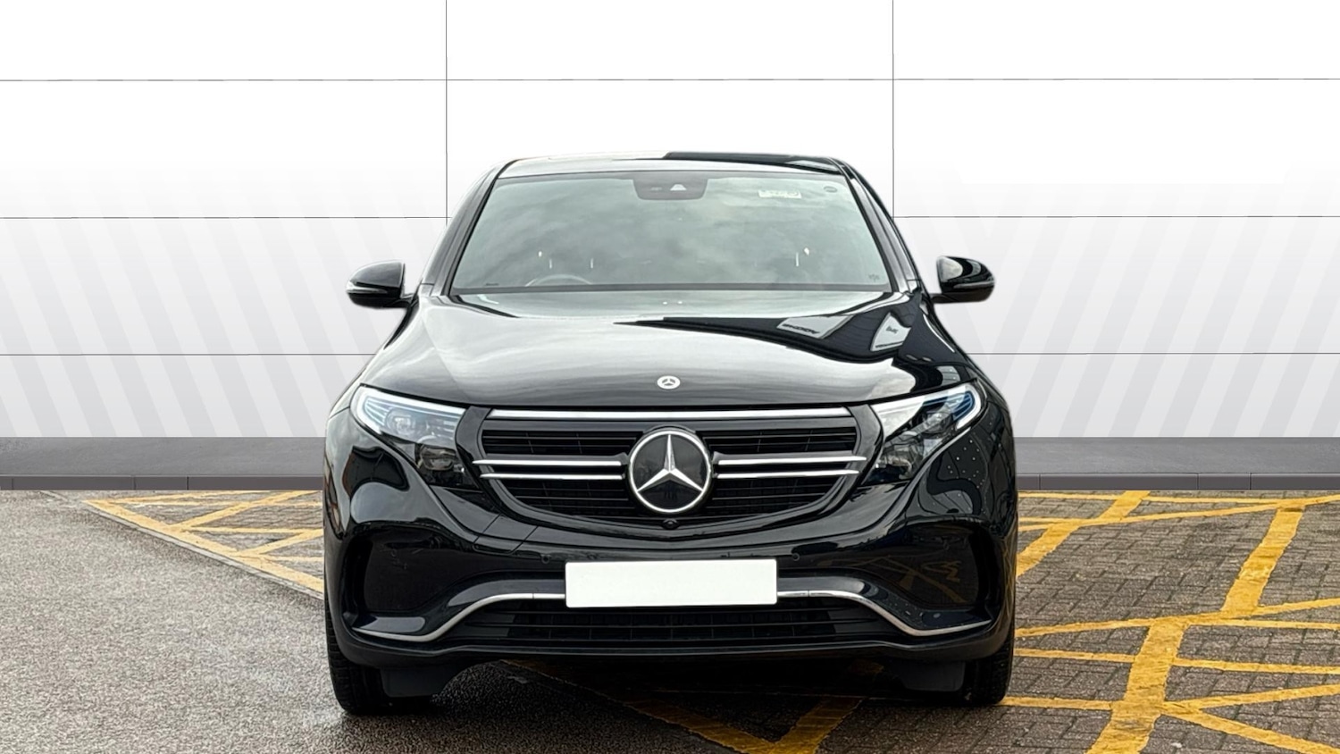 Used Mercedes-Benz EQC 2023 for sale - 77137514: Photo 3