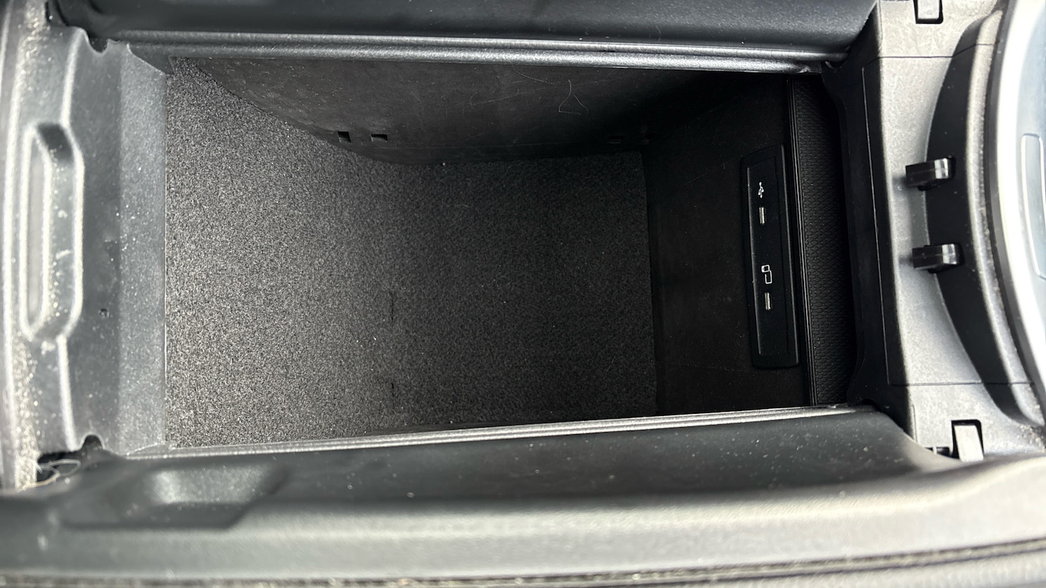 Used Mercedes-Benz EQC 2023 for sale - 77137514: Photo 43