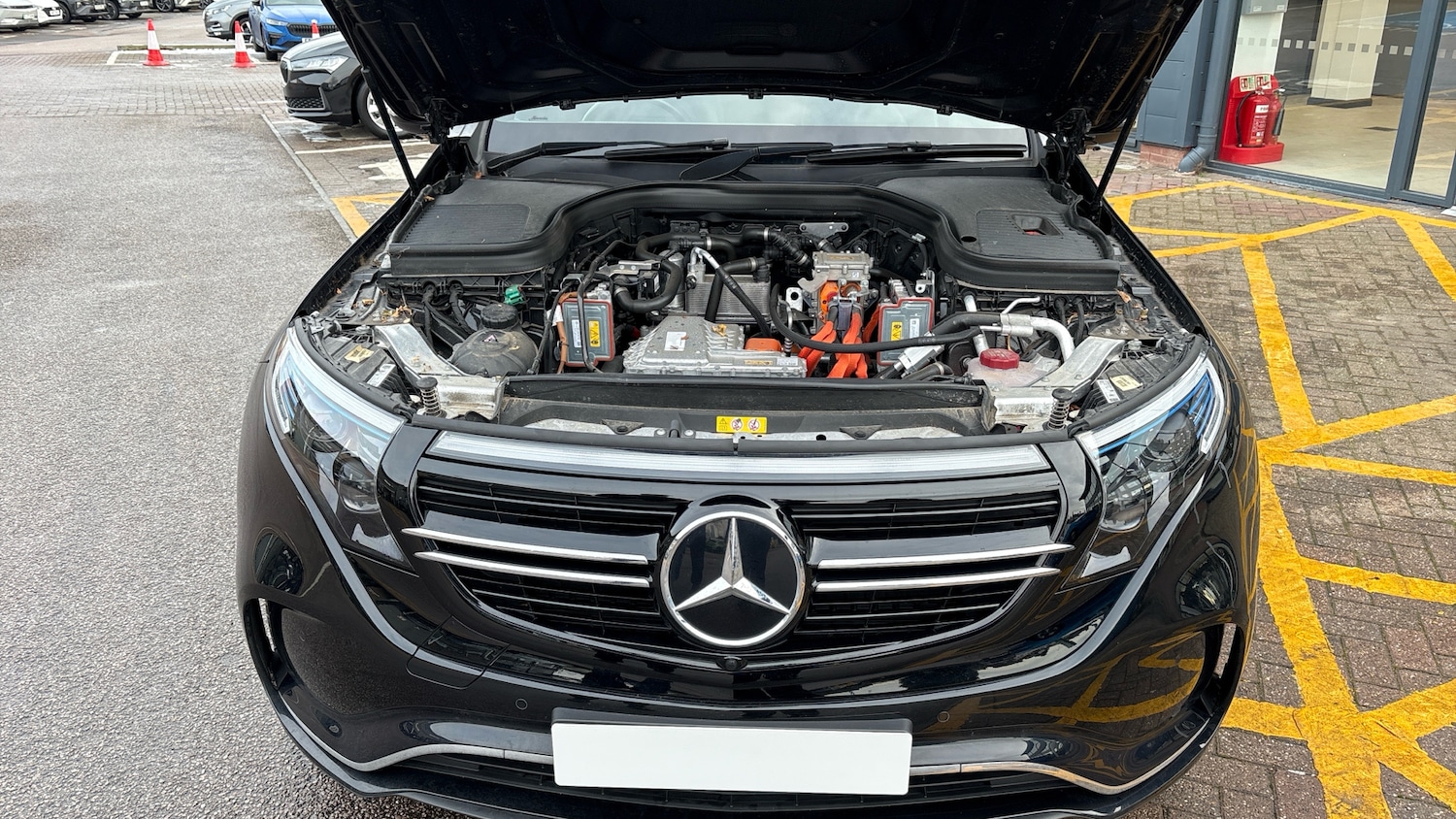 Used Mercedes-Benz EQC 2023 for sale - 77137514: Photo 8