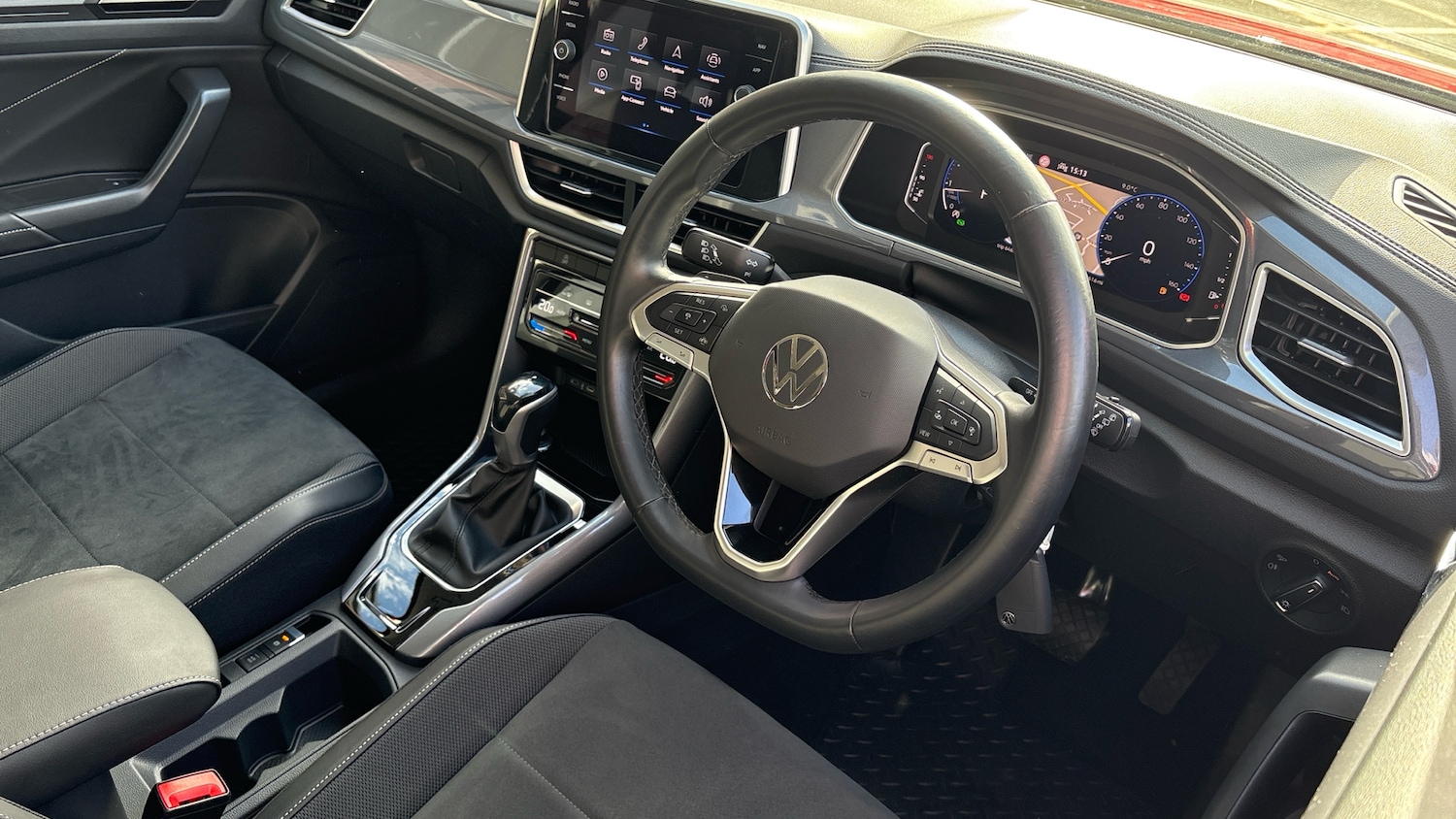 Used Volkswagen T-Roc 2023 for sale - 77844588: Photo 11