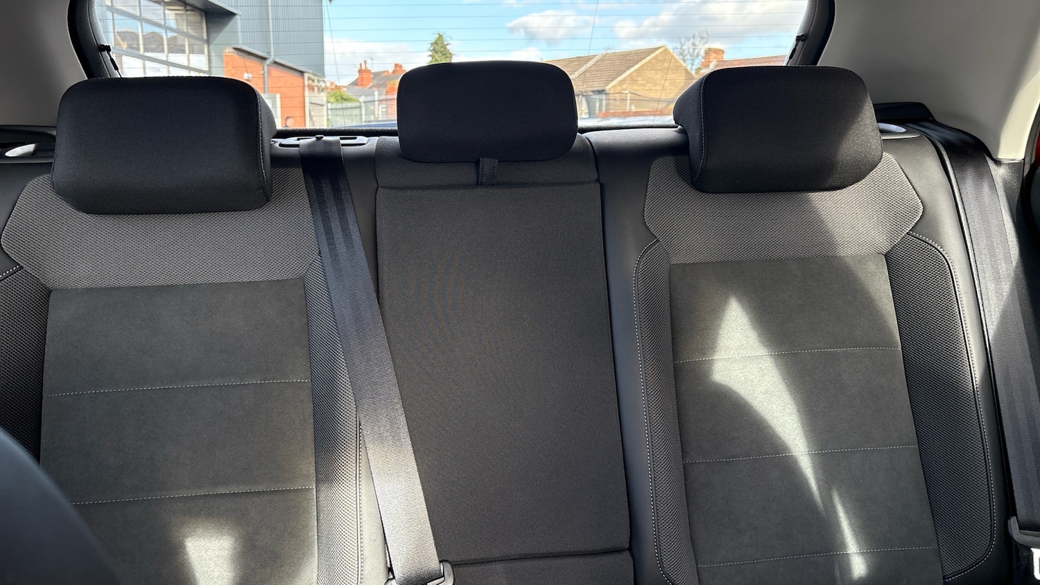 Used Volkswagen T-Roc 2023 for sale - 77844588: Photo 15