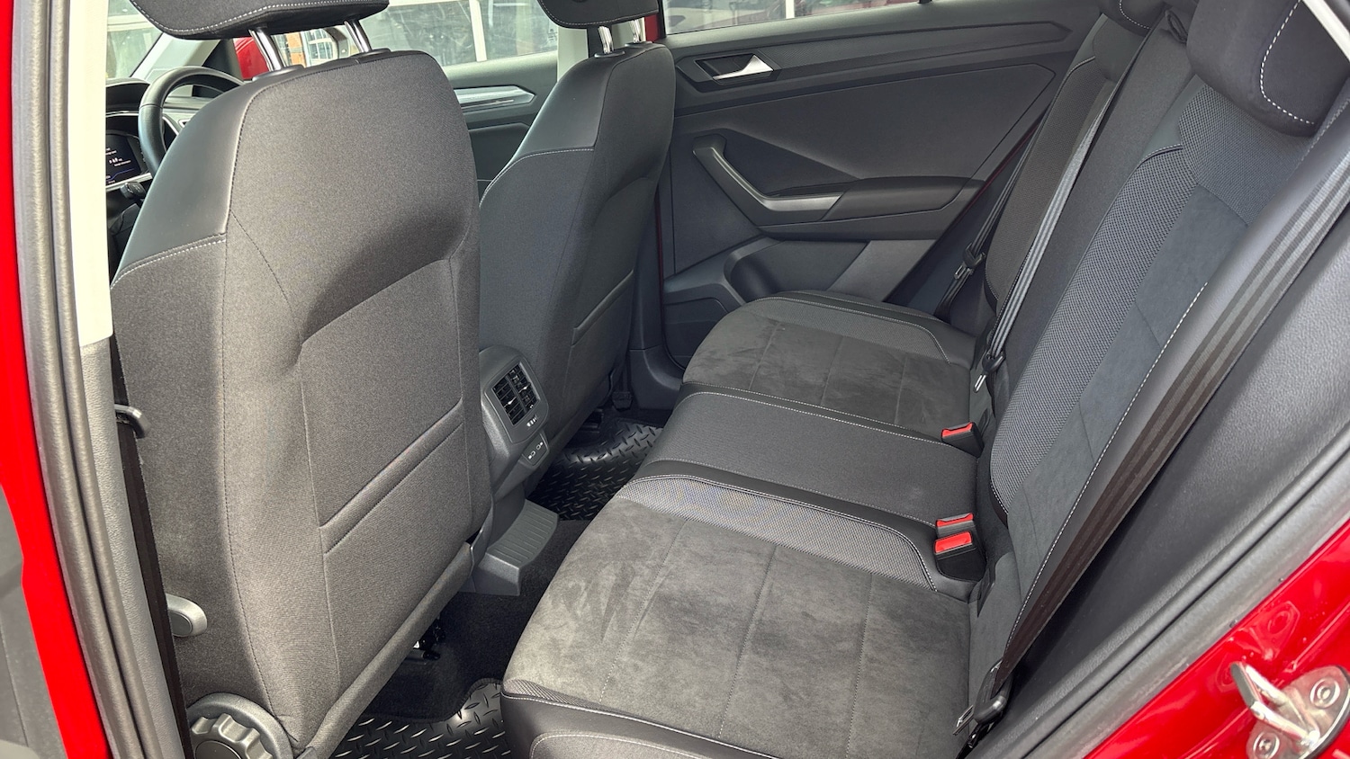 Used Volkswagen T-Roc 2023 for sale - 77844588: Photo 16